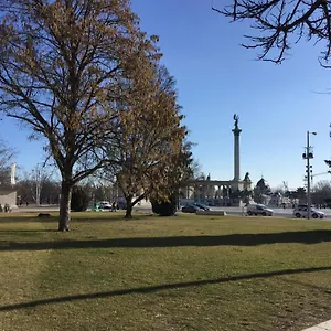 Heroes' Ii Budapest